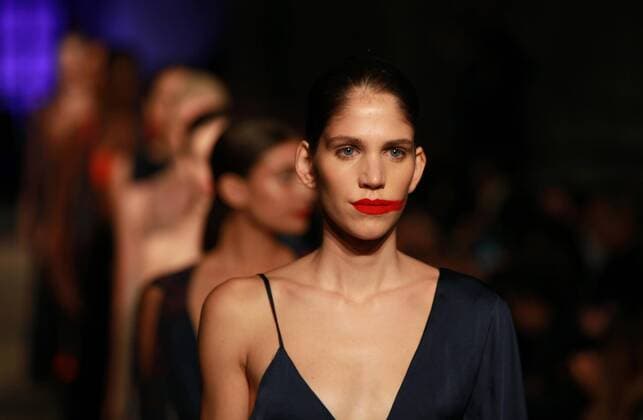 Mexico City Fashion Week - Marika Vera Modenschau Models present creations by Mexican designer Marika Vera during the Mexico City fashion week, in Mexico City, Mexico, 10 October 2016. Mexico City fashion week !ACHTUNG: NUR REDAKTIONELLE NUTZUNG!  mex30 20161011-636117676442888191
