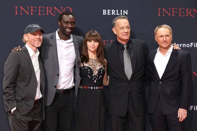 Ron Howard, Omar Sy, Felicity Jones, Tom Hanks und Dan Brown bei der Inferno Film Premiere am 10.10.2016 in Berlin Inferno Kino Premiere in Berlin, 2016 