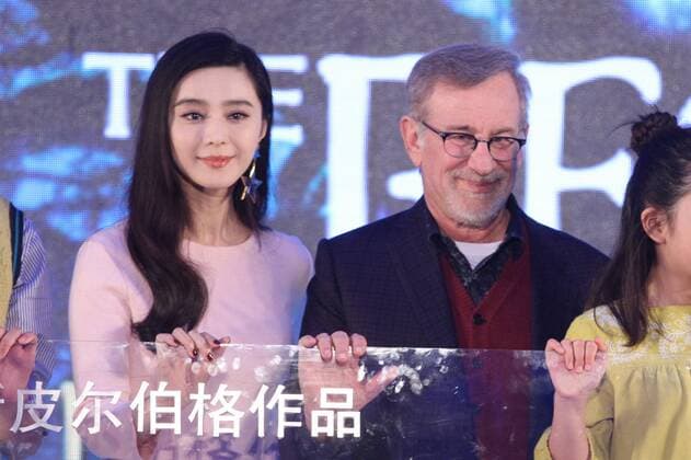 BEIJING, CHINA - OCTOBER 10: Actress Fan Bingbing and American director Steven Allan Spielberg attend premiere of Steven Allan Spielberg s film Big Friendly Giant on October 10, 2016 in Beijing, China.  CFP493630474