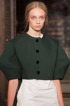 London Fashion Week - JWL Modenschau October 11, 2016 - London, United Kingdom - A model walks the runway at the JWL show during London Fashion Week Spring Summer collections 2017, on September 19 in London, United Kingdom. London United Kingdom  - ZUMAn230