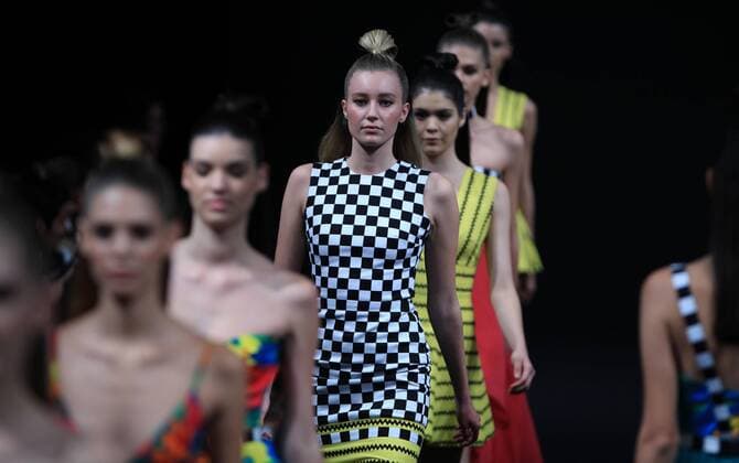 Models present creations by Mexican designer David Salomon for the spring-summer 2017 collection during the second day of the Mexico Fashion Week in Mexico City, Mexico, 11 October 2016. David Salomon - Mexico Fashion Week !ACHTUNG: NUR REDAKTIONELLE NUTZUNG! MEX105 20161012-636118489166882105
