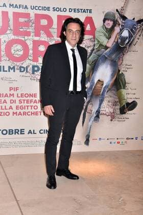 In Guerra per Amore Filmpremiere in Rom Rome, Red Carpet In Guerra per Amore. Pictured: Maurizio Bologna  Copyright: xCamillaxMorandix xIPAx