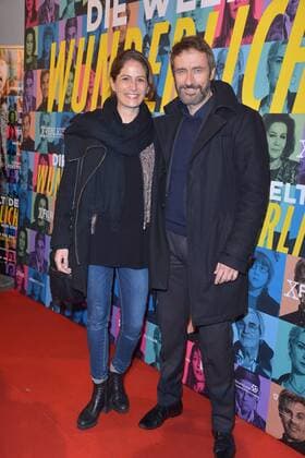 Premiere Welt der Wunderlichs Guido Broscheit mit Freundin Ankunft zur Premiere die Welt der Wunderlichs im Kantkino in Berlin am 12.10.2016