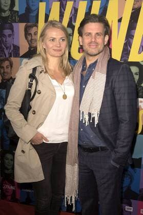 Steffen Groth mit Freundin Ana Große Halbuer bei der Premiere des Kinofilms Die Welt der Wunderlichs im Kant Kino. Berlin, 12.10.2016 Foto:xF.xKernx xFuturexImage