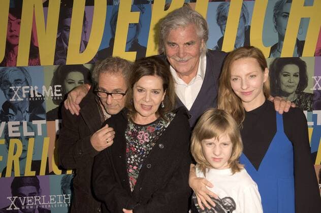 Dani Levy, Hannelore Elsner, Peter Simonischek, Ewi Rodriguez und Katharina Schüttler bei der Premiere des Kinofilms Die Welt der Wunderlichs im Kant Kino. Berlin, 12.10.2016 Foto:xF.xKernx xFuturexImage