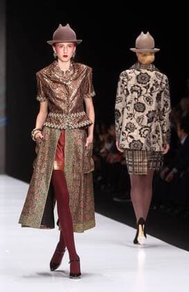 MOSCOW, RUSSIA â€“ OCTOBER 13, 2016: Models showcase creations during a runway show for the Spring Summer 2017 collection by designer Slava Zaitsev at the Mercedes-Benz Fashion Week Russia in the Manege Central Exhibition Hall. Vyacheslav Prokofyev TASS  TS0346B6