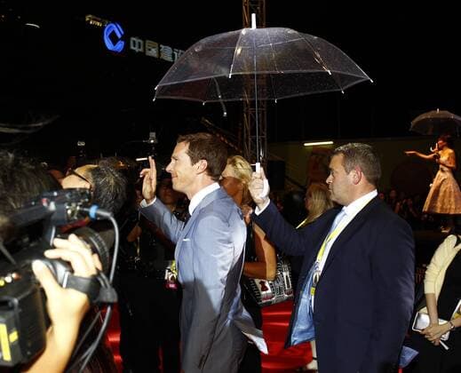 October 13, 2016 - Hollywood actor Benedict Cumberbatch ( C ) greet his fans under a light rain during latest Hollywood movie DOCTOR STRANGE World Premier ceremony in Hong Kong. Oct 13, 2016. Hong Kong. ZUMA - ZUMAl137
