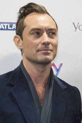 London, UK. 13 October 2016. Actor Jude Law at the UK premiere of the Sky Original Production The Young Pope. The 10-part series, created by Academy Award-winning director Paolo Sorrentino will be broadcast exclusively on Sky Atlantic from 27th October. Jude Law, The Young Pope, London, UK 