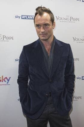 London, UK. 13 October 2016. Actor Jude Law at the UK premiere of the Sky Original Production The Young Pope. The 10-part series, created by Academy Award-winning director Paolo Sorrentino will be broadcast exclusively on Sky Atlantic from 27th October. Jude Law, The Young Pope, London, UK 
