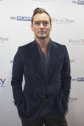 London, UK. 13 October 2016. Actor Jude Law at the UK premiere of the Sky Original Production The Young Pope. The 10-part series, created by Academy Award-winning director Paolo Sorrentino will be broadcast exclusively on Sky Atlantic from 27th October. Jude Law, The Young Pope, London, UK 