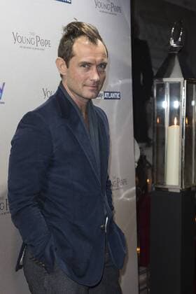 London, UK. 13 October 2016. Actor Jude Law at the UK premiere of the Sky Original Production The Young Pope. The 10-part series, created by Academy Award-winning director Paolo Sorrentino will be broadcast exclusively on Sky Atlantic from 27th October. Jude Law, The Young Pope, London, UK 