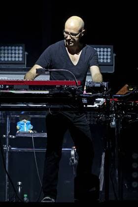 SCHILLER LIVE 2016. Keyboarder Christopher von Deylen ( Schiller ) während eines Konzertes im Rahmen seiner SCHILLER LIVE 2016 - Tour am 13.10.2016 vor 3.500 Fans in der Arena Leipzig.