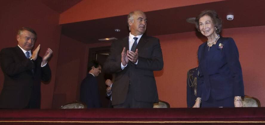 Königin Sofia von Spanien bei einer Musikpreisverleihung in Madrid Spain s Queen Sofia arrives at the Monumental Theater to chair the 23th Reina Sofia Musical Composition Awards of the Music Foundation Ferrer-Salat in Madrid, Madrid s Community, Spain, 13 October 2016. 23TH REINA SOFIA MUSICAL COMPOSITION AWARDS !ACHTUNG: NUR REDAKTIONELLE NUTZUNG!  CAM001 20161013-636119953745130662