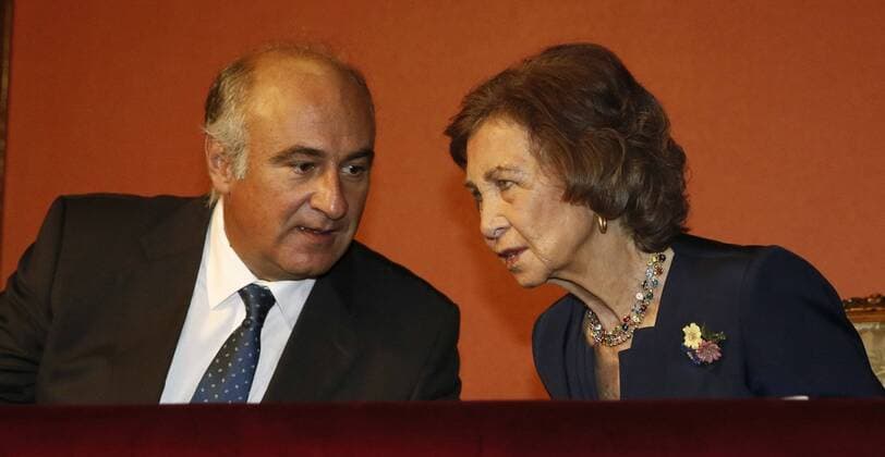 Königin Sofia von Spanien bei einer Musikpreisverleihung in Madrid Spain s Queen Sofia (R) talks to acting Deputy Secretary of Education, Culture and Sports Fernando Benzo (L) before the 23th Reina Sofia Musical Composition Awards of the Music Foundation Ferrer-Salat at the Monumental Theater in Madrid, Madrid s Community, Spain, 13 October 2016. 23TH REINA SOFIA MUSICAL COMPOSITION AWARDS !ACHTUNG: NUR REDAKTIONELLE NUTZUNG!  CAM001 20161013-636119954359918780