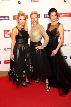 Bilder des Tages Stefanie Hertel, Alexandra und Anita Hofmann bei der Verleihung Goldene Bild der Frau 2016 -Deutschlands starke Frauen am 13.10.2016 in Hamburg Das Goldene Bild der Frau Verleihung 2016 in Hamburg 