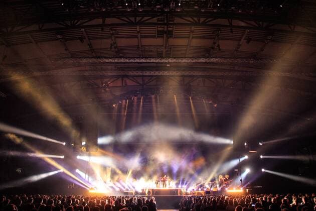Das Musikprojekt Schiller (Christopher von Deylen) live auf Tour in der Arena Leipzig.