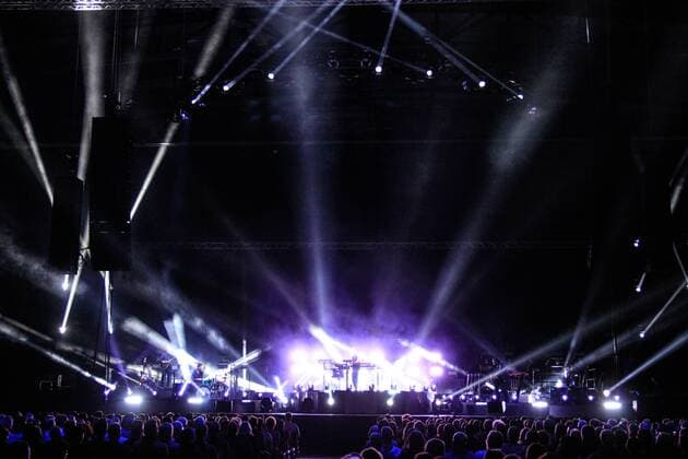 Das Musikprojekt Schiller (Christopher von Deylen) live auf Tour in der Arena Leipzig.