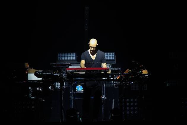 Das Musikprojekt Schiller (Christopher von Deylen) live auf Tour in der Arena Leipzig.