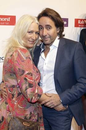 Dieter Landuris mit Ehefrau Natascha bei der 10. Verleihung der Goldenen Bild der Frau 2016 im Hamburger Stage Theater. Hamburg, 13.10.2016 Foto:xgbrcix xFuturexImage