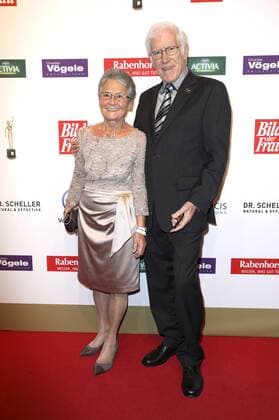 Wolfgang Büser mit Ehefrau Annegret bei der 10. Verleihung der Goldenen Bild der Frau 2016 im Hamburger Stage Theater. Hamburg, 13.10.2016 Foto:xS.xGabschx xFuturexImage