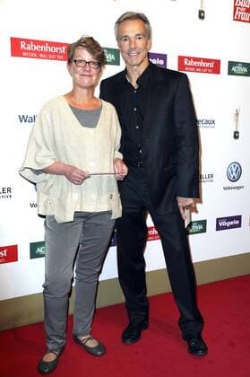 Jennifer Timrott und Hannes Jaenicke bei der 10. Verleihung der Goldenen Bild der Frau 2016 im Hamburger Stage Theater. Hamburg, 13.10.2016 Foto:xS.xGabschx xFuturexImage