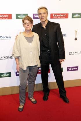 Jennifer Timrott und Hannes Jaenicke bei der 10. Verleihung der Goldenen Bild der Frau 2016 im Hamburger Stage Theater. Hamburg, 13.10.2016 Foto:xH.xHartmannx xFuturexImage