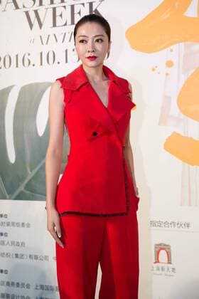 SHANGHAI, CHINA - OCTOBER 13: Model and actress Lynn Hung (aka Xiong Dailin) attends the C.J.YAO presentation as part of the Shanghai Fashion Week Spring Summer 2017 at Xintiandi Hall A on October 13, 2016 in Shanghai, China.  CFP493763042