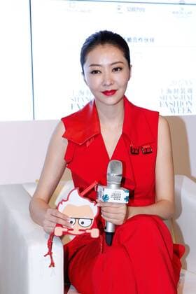 SHANGHAI, CHINA - OCTOBER 13: Model and actress Lynn Hung (aka Xiong Dailin) attends the C.J.YAO presentation as part of the Shanghai Fashion Week Spring Summer 2017 at Xintiandi Hall A on October 13, 2016 in Shanghai, China.  CFP493763057
