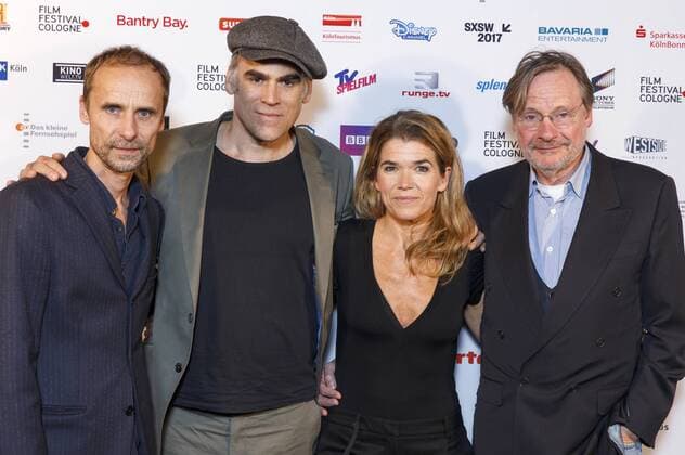 Jan Georg Schütte, Sebastian Blomberg, Anke Engelke und Michael Wittenborn bei der Premiere von Wellness für Paare auf dem 26. Film Festival Cologne im Cinenoca. Köln, 13.10.2016 Foto:xC.xHardtx xFuturexImage
