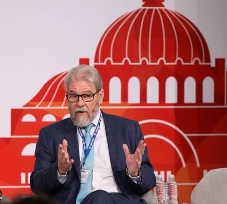 IAPA Konferenz in Mexiko-Stadt British journalist from The Economist Michael Reid takes part at the pannel Expectations on the new relation US-Latin America post Hillary Clinton or Donald Trump during the 72nd General Assembly of the Inter American Press Association in Mexico City, Mexico, 14 October 2016. EFE Jorge Nunez GENERAL ASSEMBLY OF THE INTER AMERICAN PRESS ASSOCIATION !ACHTUNG: NUR REDAKTIONELLE NUTZUNG!  MEX001 20161014-636120709602081054