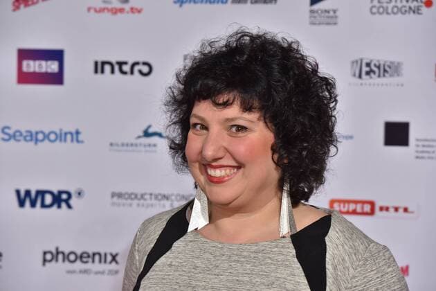 Comedian Meltem Kaptan posiert am 14.10.2016 in Köln auf dem roten Teppich beim International Film Award NRW im Rahmen des Film Festival Cologne. (vormals: Cologne Conference) ein internationales Film- und Fernsehfestival in Köln.