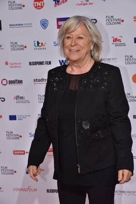 Die Regisseurin Margarethe von Trotta posiert am 14.10.2016 in Köln auf dem roten Teppich beim International Film Award NRW im Rahmen des Film Festival Cologne. (vormals: Cologne Conference) ein internationales Film- und Fernsehfestival in Köln.