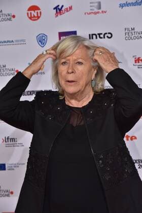 Die Regisseurin Margarethe von Trotta posiert am 14.10.2016 in Köln auf dem roten Teppich beim International Film Award NRW im Rahmen des Film Festival Cologne. (vormals: Cologne Conference) ein internationales Film- und Fernsehfestival in Köln.