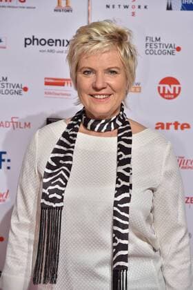 Die Moderatorin Birgit „Biggi Lechtermann posiert am 14.10.2016 in Köln auf dem roten Teppich beim International Film Award NRW im Rahmen des Film Festival Cologne. (vormals: Cologne Conference) ein internationales Film- und Fernsehfestival in Köln.