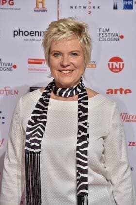Die Moderatorin Birgit „Biggi Lechtermann posiert am 14.10.2016 in Köln auf dem roten Teppich beim International Film Award NRW im Rahmen des Film Festival Cologne. (vormals: Cologne Conference) ein internationales Film- und Fernsehfestival in Köln.