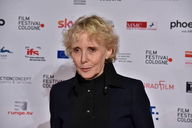 französische Filmregisseurin und Drehbuchautorin Claire Denis posiert am 14.10.2016 in Köln auf dem roten Teppich beim International Film Award NRW im Rahmen des Film Festival Cologne. (vormals: Cologne Conference) ein internationales Film- und Fernsehfestival in Köln.
