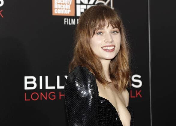 Makenzie Leigh arrives on the red carpet at a Special World Premiere Presentation of Billy Lynn s Long Halftime Walk part of New York Film Festival at AMC Loews Lincoln Square 13 Theater on October 14, 2016 in New York City.  NYP20161014118 JOHNxANGELILLO