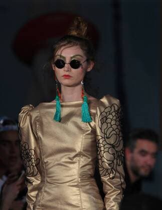 Mexico City Fashion Week - Ivan Avalos Modenschau A model presents creations by Mexican Designer Ivan Avalos, during the fourth day of the Fashion Week in Mexico City, Mexico, 14 October 2016. EFE Mario Guzman FASHION WEEK IN MEXICO !ACHTUNG: NUR REDAKTIONELLE NUTZUNG!  MEX110 20161015-636121076707710221