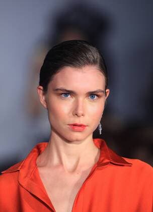 Mexico City Fashion Week - Alfredo Martinez Modenschau A model presents creations by Mexican Designer Alfredo Martínez, during the fourth day of the Fashion Week in Mexico City, Mexico, 14 October 2016. EPA Mario Guzman FASHION WEEK IN MEXICO !ACHTUNG: NUR REDAKTIONELLE NUTZUNG!  MEX120 20161015-636121101408098014