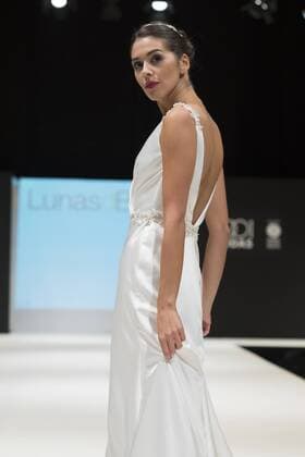 October 14, 2016 - Madrid, Spain - A model walks during Bridal Fashoin Of San Patrick show At Fashion Week Madrid 1001 Wedding, in Madrid, Spain, on October 14, 2016. Madrid Spain  - ZUMAn230
