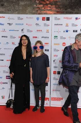 Rain Kathy Li (l) posiert am 14.10.2016 in Köln auf dem roten Teppich beim International Film Award NRW im Rahmen des Film Festival Cologne. (vormals: Cologne Conference) ein internationales Film- und Fernsehfestival in Köln.