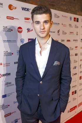 Patrick Mölleken bei der Abschlussgala mit der Verleihung der International Film Awards NRW auf dem 26. Film Festival Cologne in der Festhalle. Köln, 14.10.2016 Foto:xC.xHardtx xFuturexImage