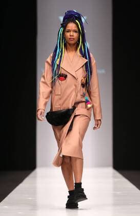 MOSCOW, RUSSIA - OCTOBER 16, 2016: A model showcases creations during a runway show for the Spring Summer 2017 collections by the designers of the CONTRFASHION project at the Mercedes-Benz Fashion Week Russia in the Manege Central Exhibition Hall. Vyacheslav Prokofyev TASS  TS034AA3