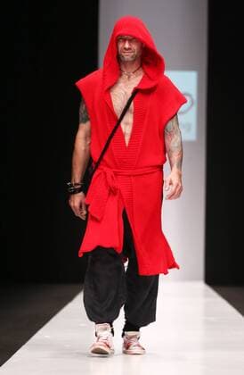MOSCOW, RUSSIA - OCTOBER 16, 2016: A model showcases creations during a runway show for the Spring Summer 2017 collections by the designers of the CONTRFASHION project at the Mercedes-Benz Fashion Week Russia in the Manege Central Exhibition Hall. Vyacheslav Prokofyev TASS  TS034AA8