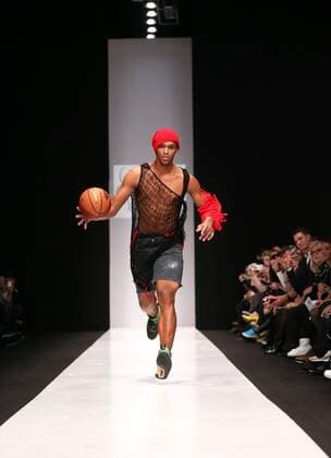 MOSCOW, RUSSIA - OCTOBER 16, 2016: A model showcases creations during a runway show for the Spring Summer 2017 collections by the designers of the CONTRFASHION project at the Mercedes-Benz Fashion Week Russia in the Manege Central Exhibition Hall. Vyacheslav Prokofyev TASS  TS034AAB