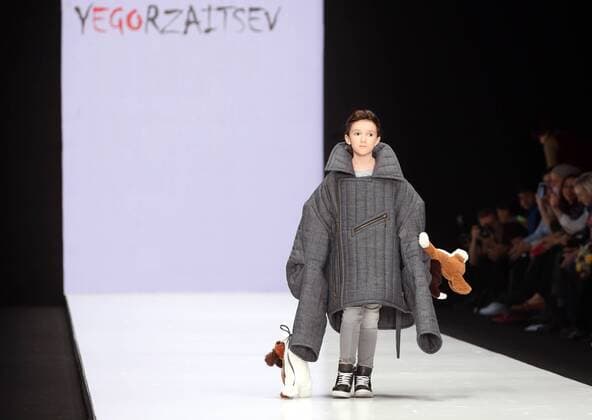 MOSCOW, RUSSIA - OCTOBER 16, 2016: A model showcases creations during a runway show for the Spring Summer 2017 collection by Russian fashion designer Yegor Zaitsev at the Mercedes-Benz Fashion Week Russia in the Manege Central Exhibition Hall. Vyacheslav Prokofyev TASS  TS034AD0