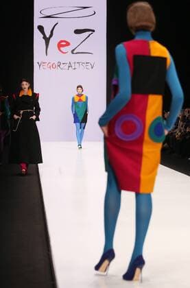 MOSCOW, RUSSIA - OCTOBER 16, 2016: Models showcase creations during a runway show for the Spring Summer 2017 collection by Russian fashion designer Yegor Zaitsev at the Mercedes-Benz Fashion Week Russia in the Manege Central Exhibition Hall. Vyacheslav Prokofyev TASS  TS034AD3