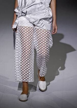 October 16, 2016 - Kiev, Ukraine - A model presents a creation by Ukrainian designer LUDMILA KISLENKO, during the Ukrainian Fashion Week in Kiev, Ukraine,on 16 October,2016. The fashion event presents Spring Summer 2017 collections by Ukrainian and International designers,from 12 to 18 October. Kiev Ukraine - ZUMAg194