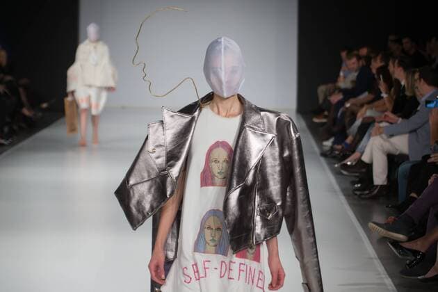 A model presents a creation by Abigail Wirth of Hungary during the Gombold ujra Central Europe fashion design competition in Budapest, Hungary, on Oct. 16, 2016. The competition was held by Hungary s Design Terminal. )(zcc) HUNGARY-BUDAPEST-FASHION-COMPETITION AttilaxVolgyi 
