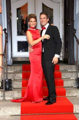 Janni Hönscheid mit Freund Peer Kusmagk bei der Galapremiere des Musicals Sister Act im Stage Theater des Westens. Berlin, 16.10.2016 Foto:xA.xBuggex xFuturexImage